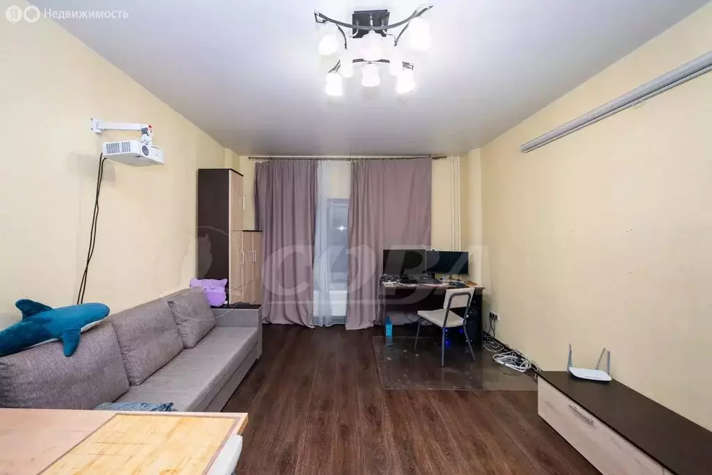 Квартира-студия: Тюмень, улица 50 лет ВЛКСМ, 19 (30 м) - Фото 1