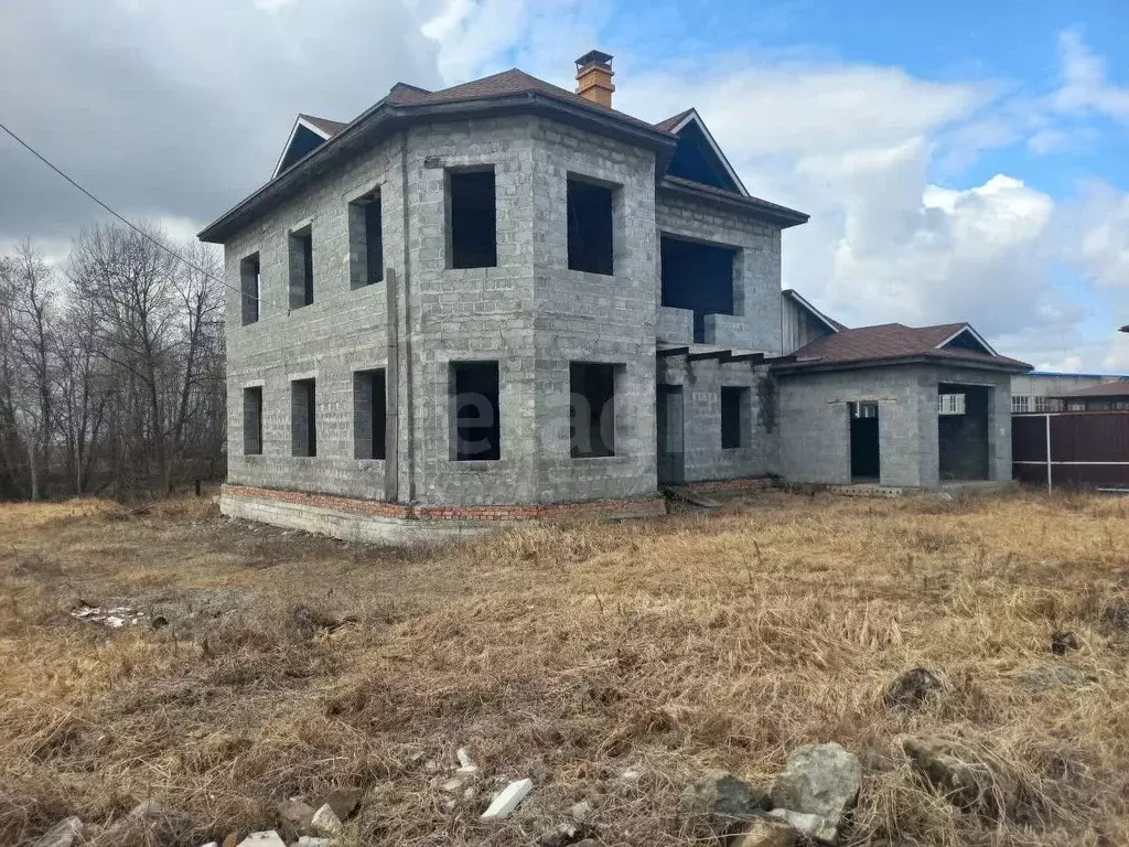Дом в Приморский край, Артем Орбита мкр, 56С (250 м) - Фото 0