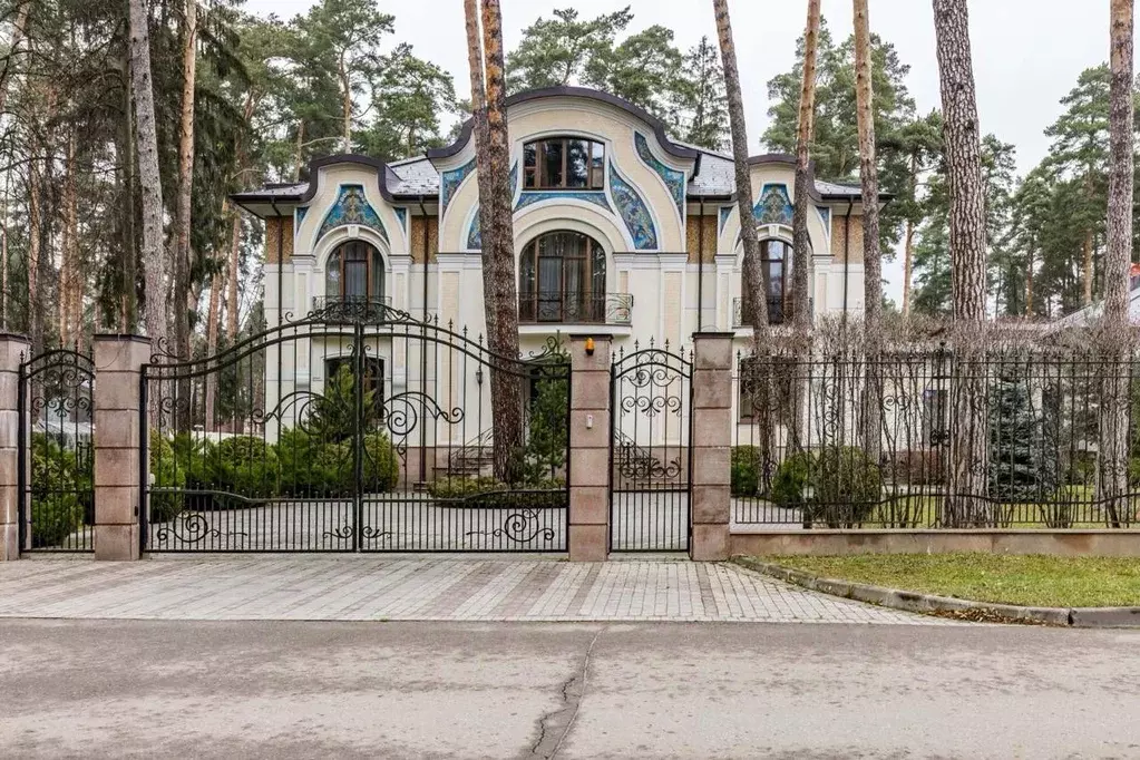 Дом в Московская область, Одинцовский городской округ, пос. Барвиха, ... - Фото 2