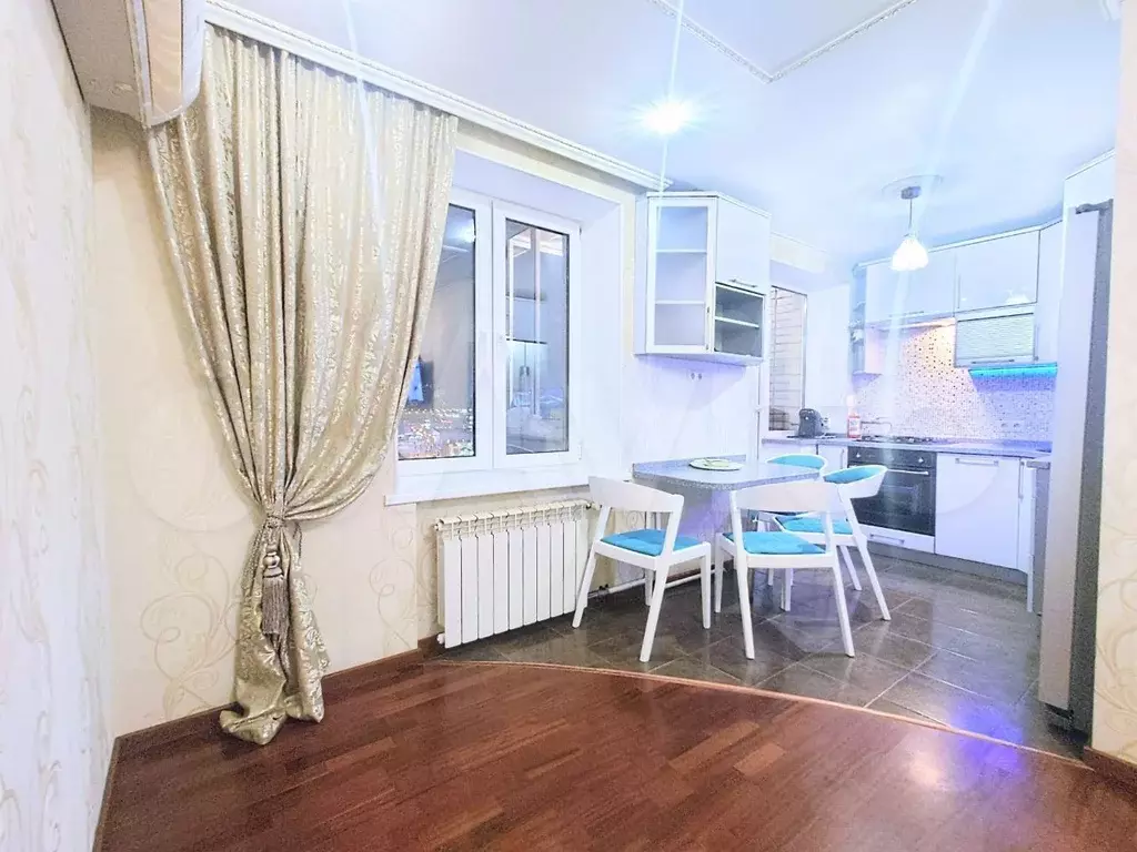 3-к. квартира, 60 м, 8/9 эт. - Фото 0