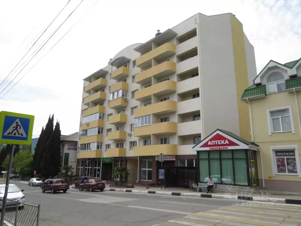 2-к кв. Крым, Алушта ул. Красноармейская, 15А (60.8 м) - Фото 0