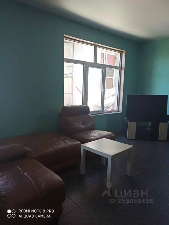 Дом в Приморский край, Владивосток Камская ул., 33А (400 м) - Фото 1