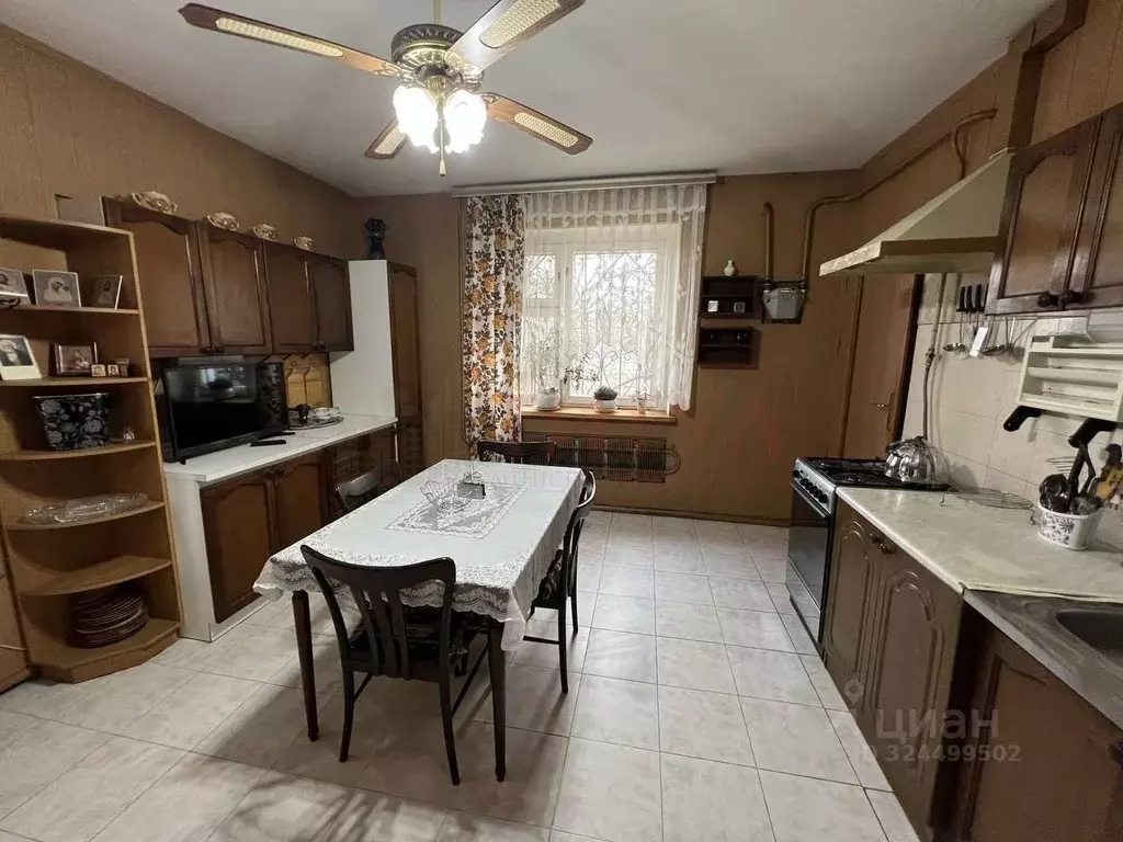 Коттедж в Белгородская область, Старый Оскол Стойленский пер. (212 м) - Фото 2