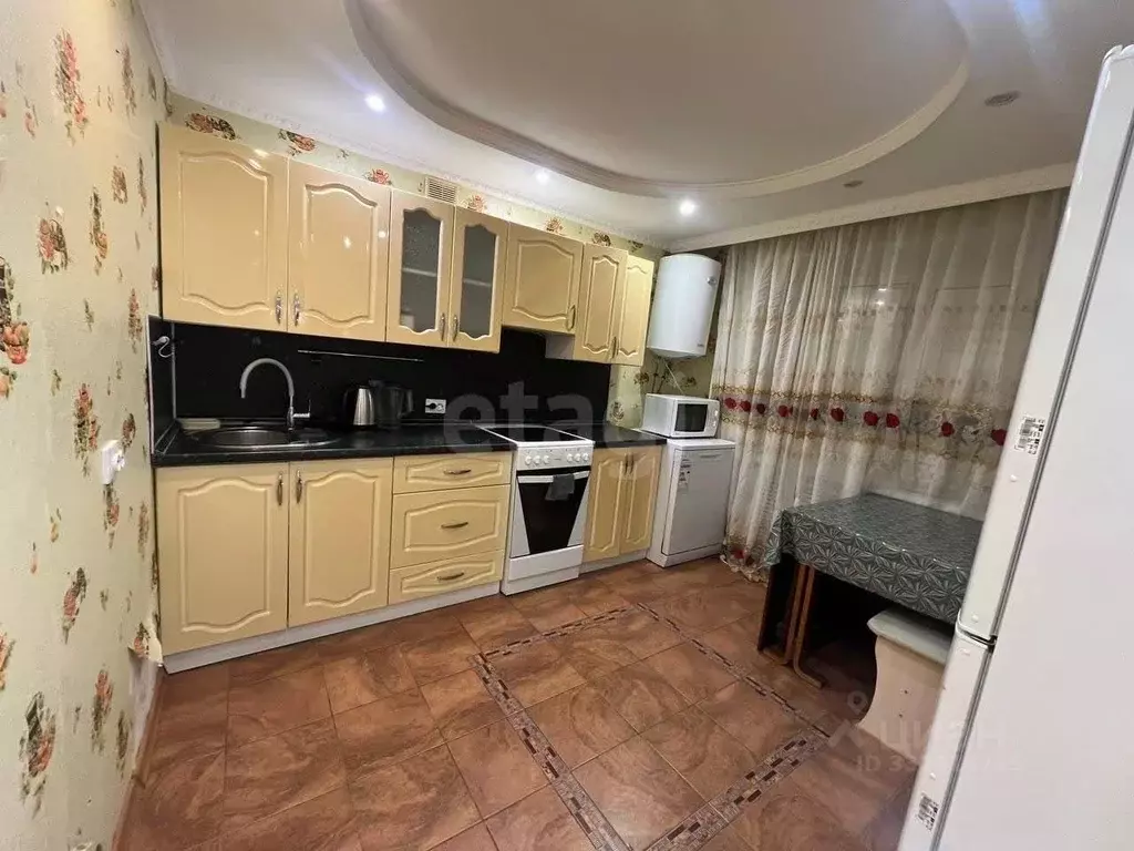 2-к кв. Тюменская область, Тобольск Рощинский пер., 51 (55.0 м) - Фото 1