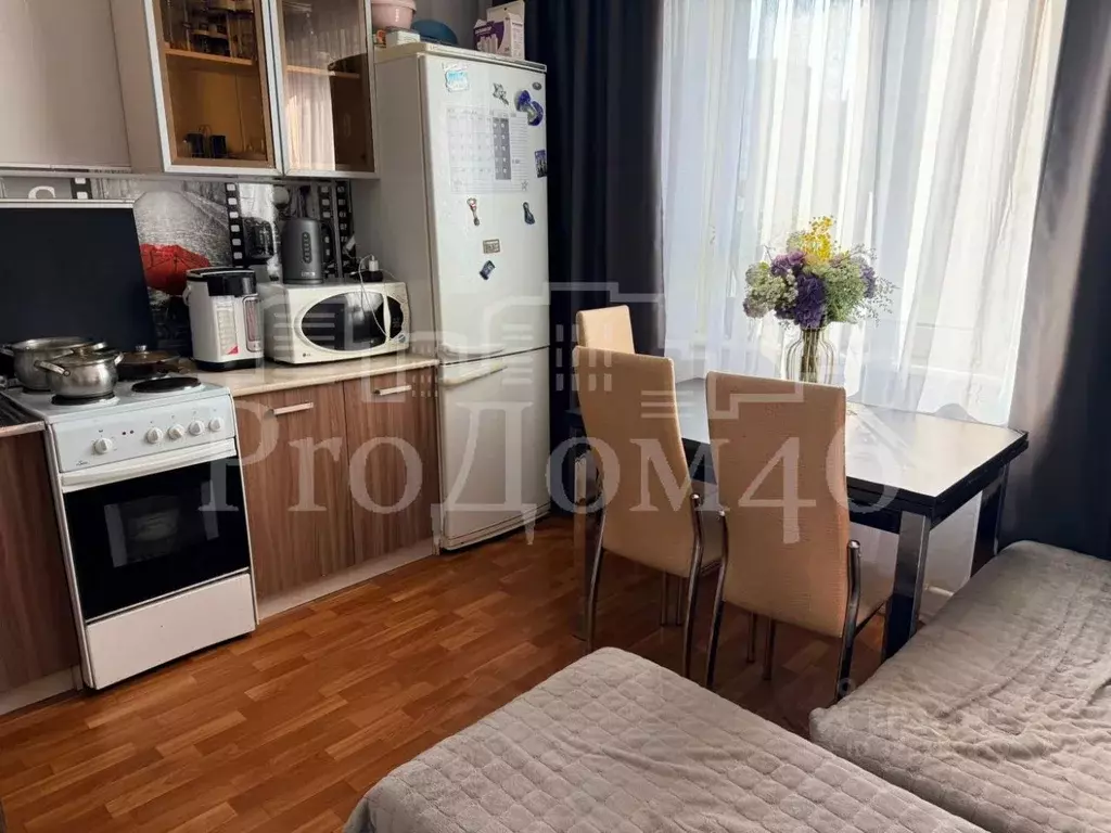 1-к кв. Курская область, Курск просп. Вячеслава Клыкова, 36 (37.5 м) - Фото 2