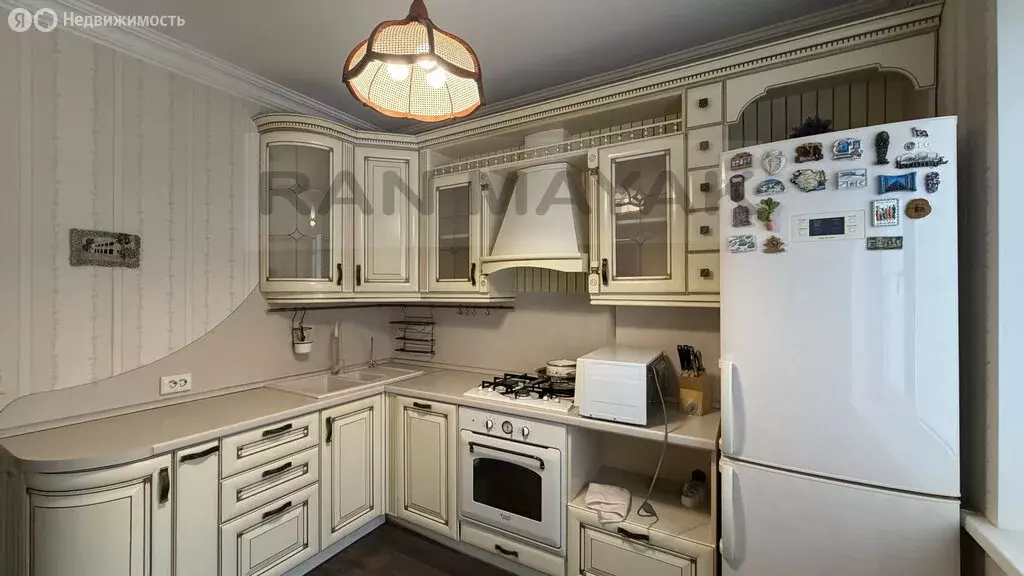 3-комнатная квартира: Майкоп, улица 8 Марта, 22 (61.6 м) - Фото 2