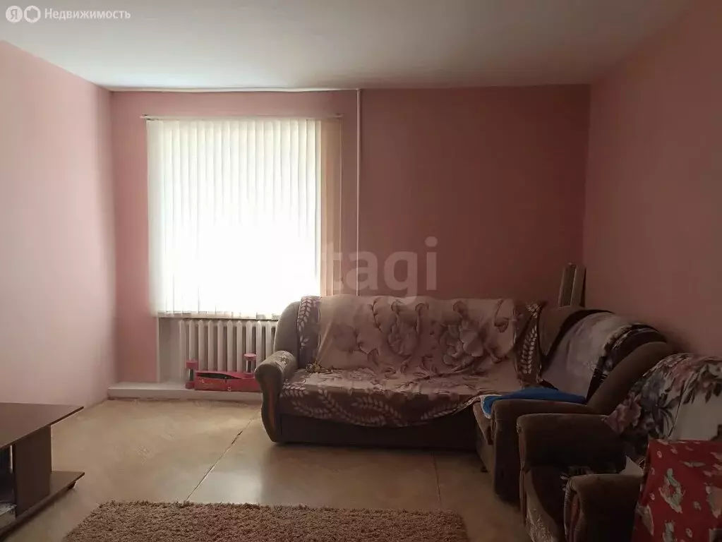 3-комнатная квартира: Яшкинский, улица Чкалова, 1 (83 м) - Фото 0