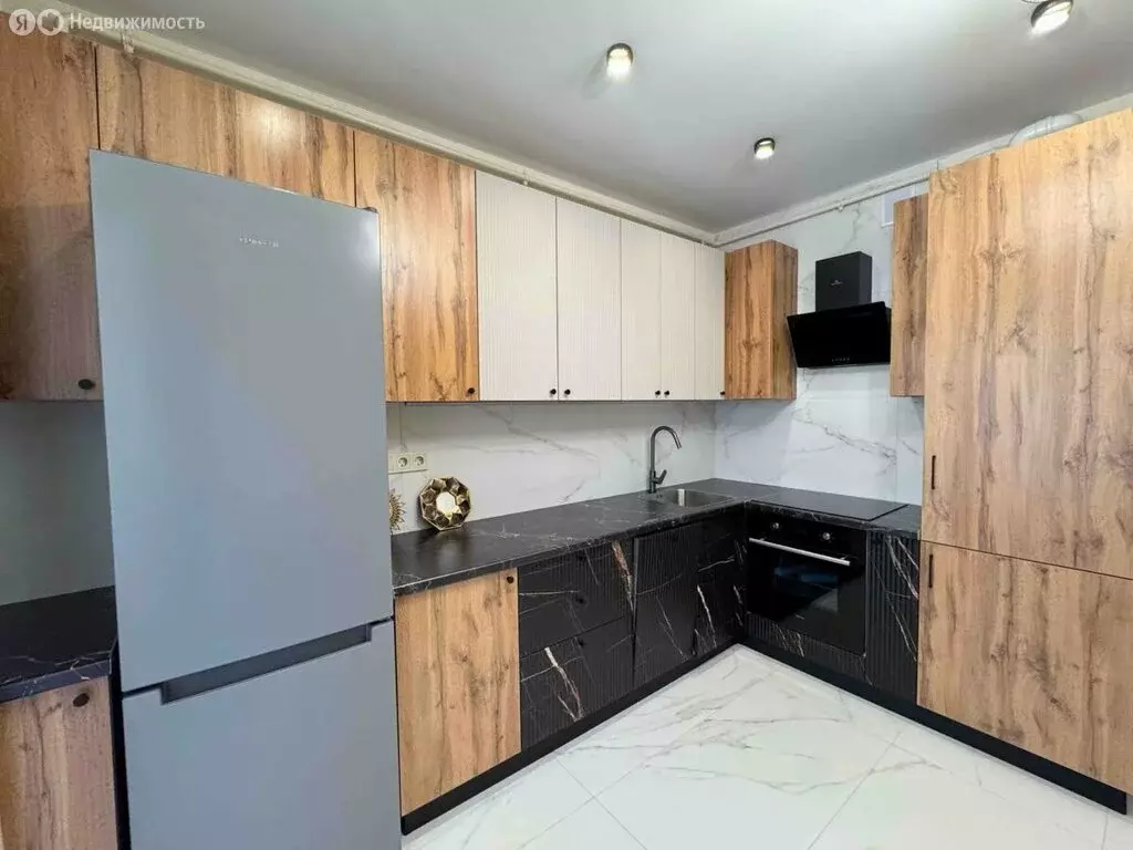 1-комнатная квартира: Мирное, улица Славы, 50к1 (43 м) - Фото 2