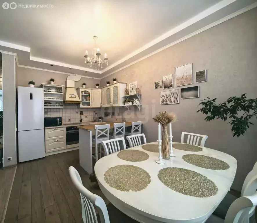 3-комнатная квартира: Кемерово, жилой район Лесная Поляна, Осенний ... - Фото 1