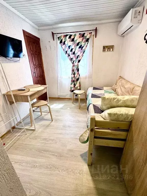 Комната Краснодарский край, Сочи Хоста жилрайон, ул. Шоссейная, 2/6 - Фото 1