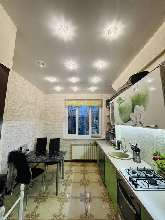 3-к. квартира, 72,8 м, 4/4 эт. - Фото 0
