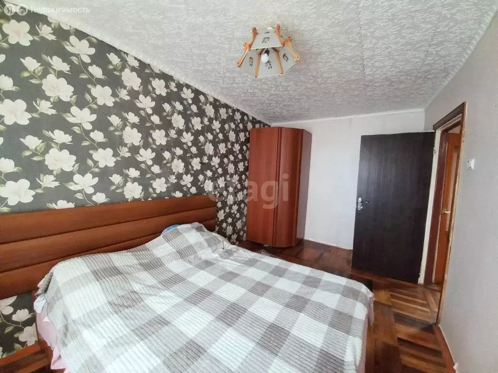 3-комнатная квартира: Шебекино, улица Матроса Шарапова, 12 (58 м) - Фото 2