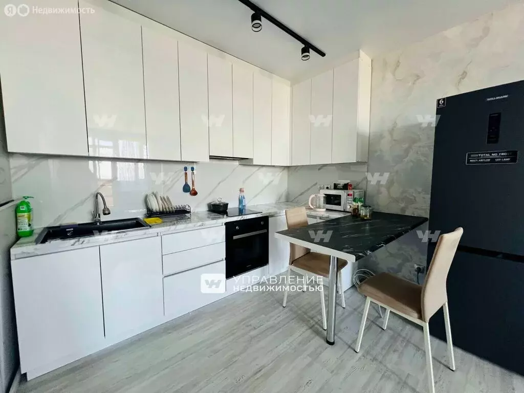 1-комнатная квартира: Южно-Сахалинск, проспект Мира, 381 (40.8 м) - Фото 1