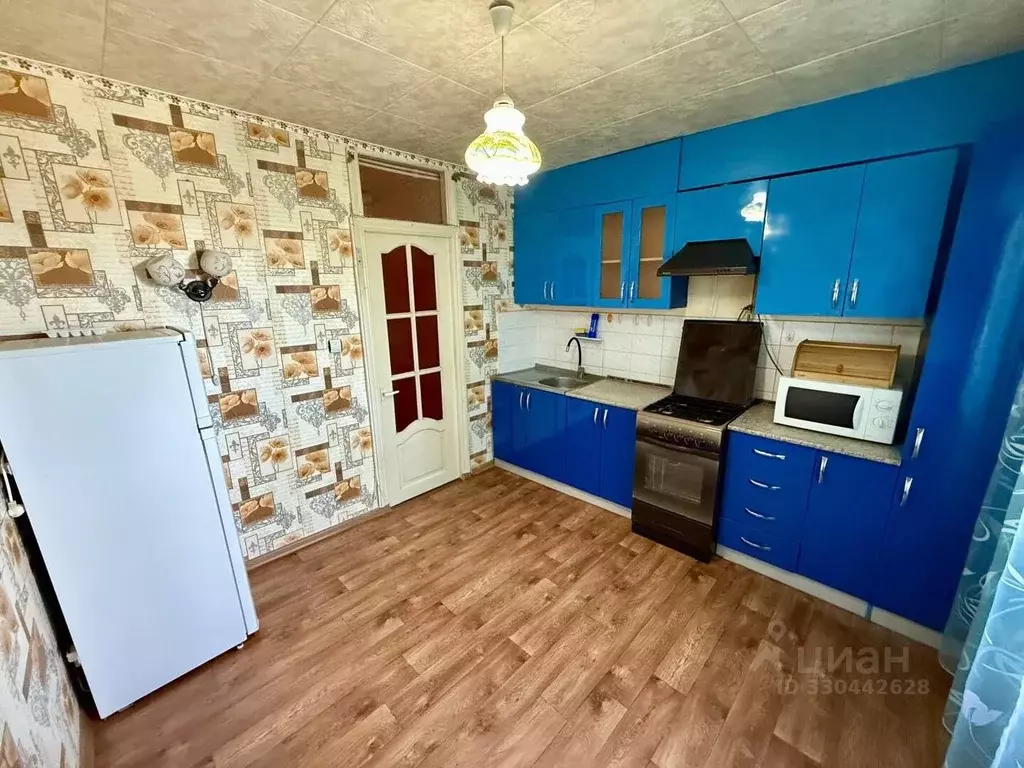 2-к кв. Краснодарский край, Ейск Коммунистическая ул., 20/13 (55.6 м) - Фото 1