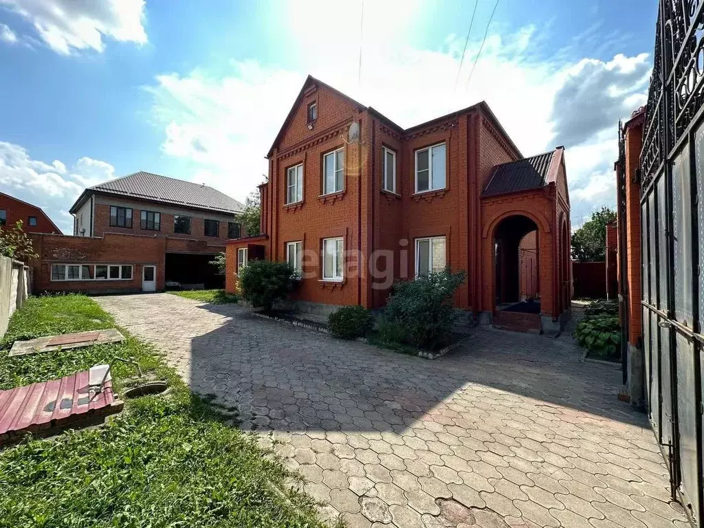 Дом в Ингушетия, Назрань ул. Горчханова, 39 (210 м) - Фото 0