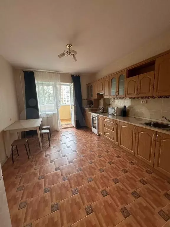 2-к. квартира, 70 м, 5/6 эт. - Фото 1