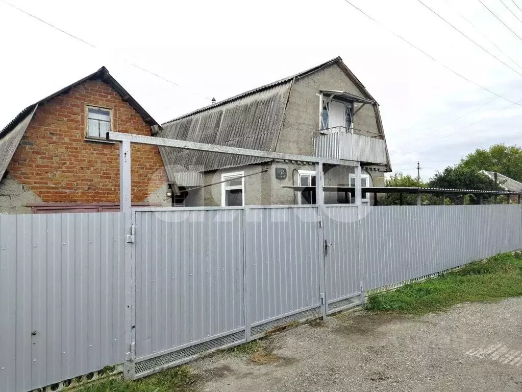 Дом в Краснодарский край, Кореновск Дядьковская ул. (85 м) - Фото 1