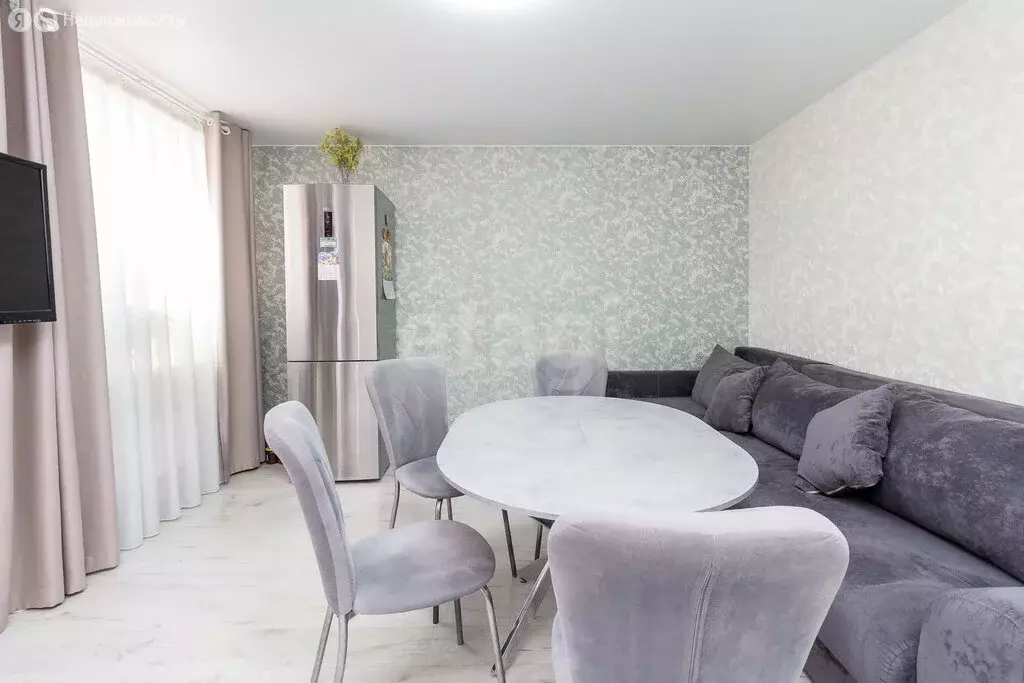 2-комнатная квартира: Тюмень, Флотская улица, 32 (77.3 м) - Фото 1