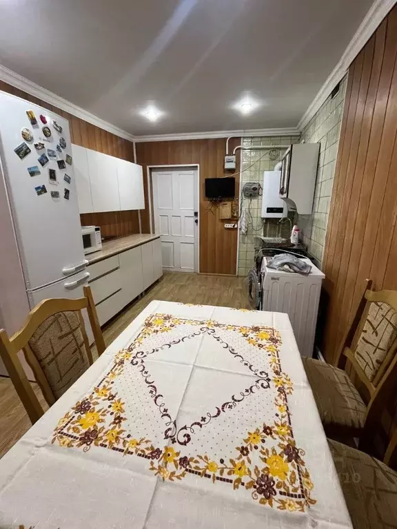 Дом в Калужская область, Жуковский муниципальный округ, с. Истье ул. ... - Фото 1