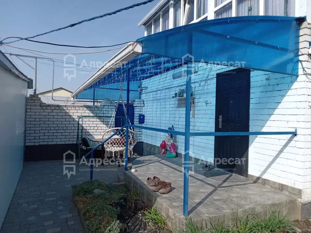 Дом в Волгоградская область, Волгоград Красноозерная ул. (99 м) - Фото 1