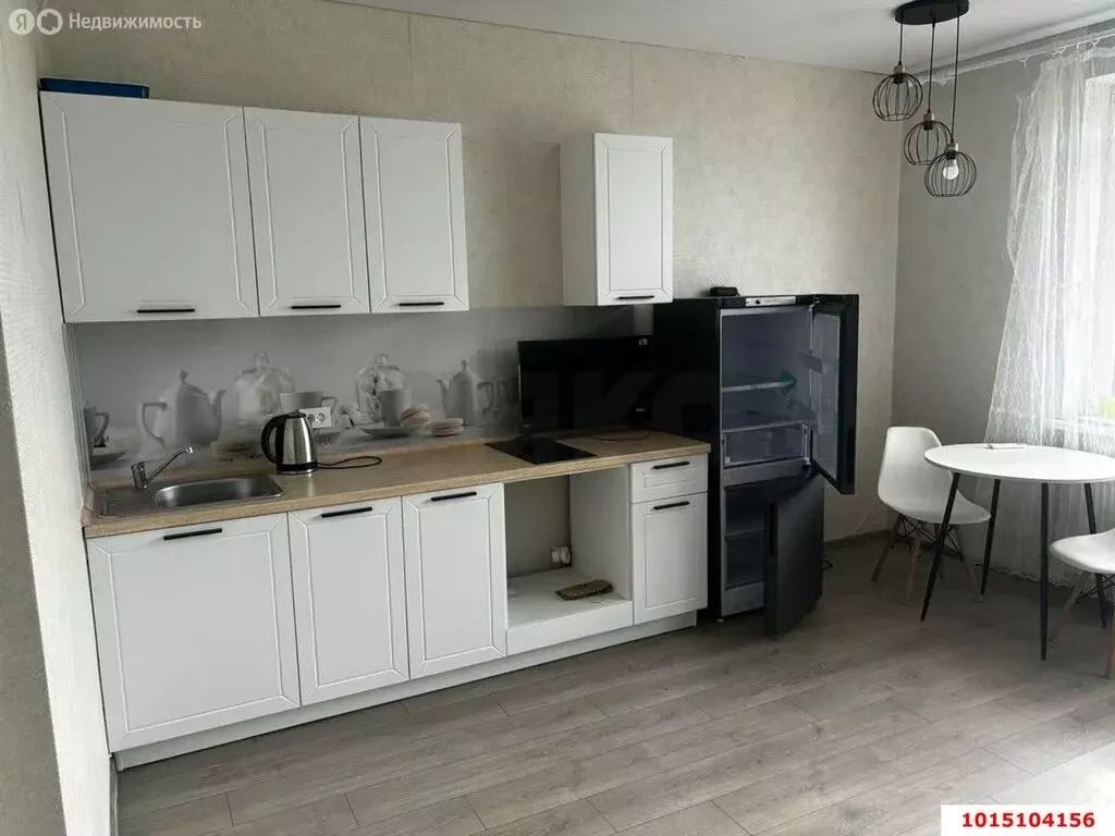 Квартира-студия: Краснодар, улица Лётчика Позднякова, 2к12 (25.5 м) - Фото 1