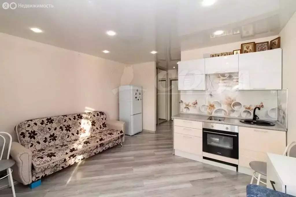 Квартира-студия: Тюмень, улица Павла Никольского, 2 (26 м) - Фото 1