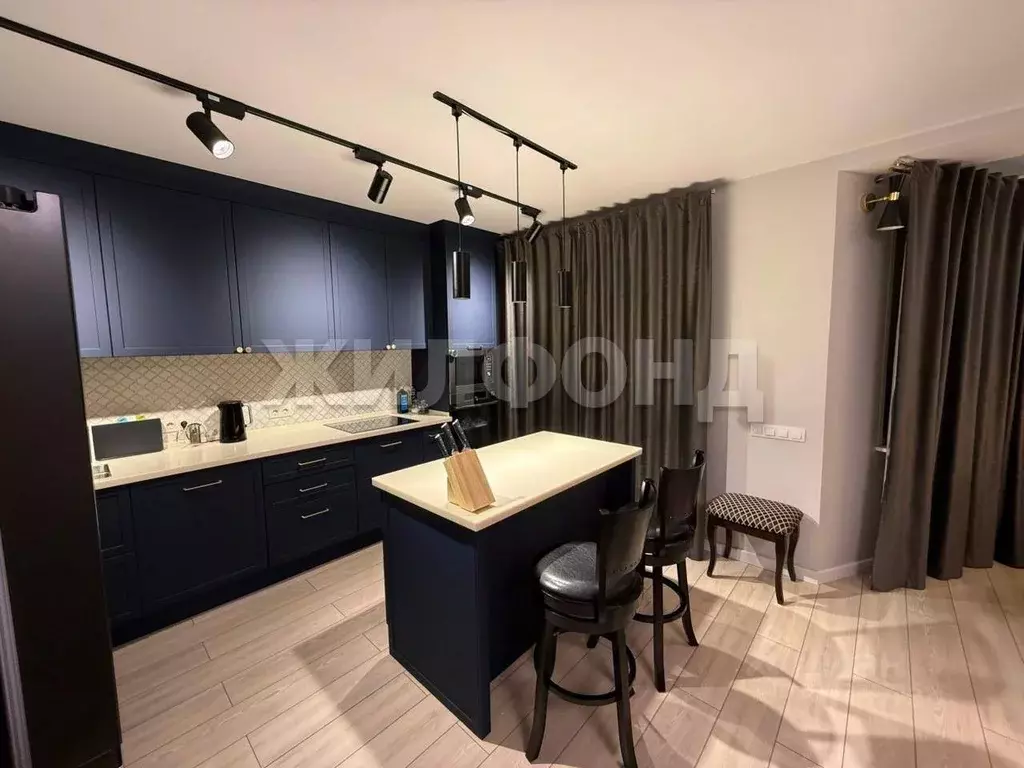3-к кв. Хакасия, Абакан ул. Авиаторов, 8А (84.9 м) - Фото 1