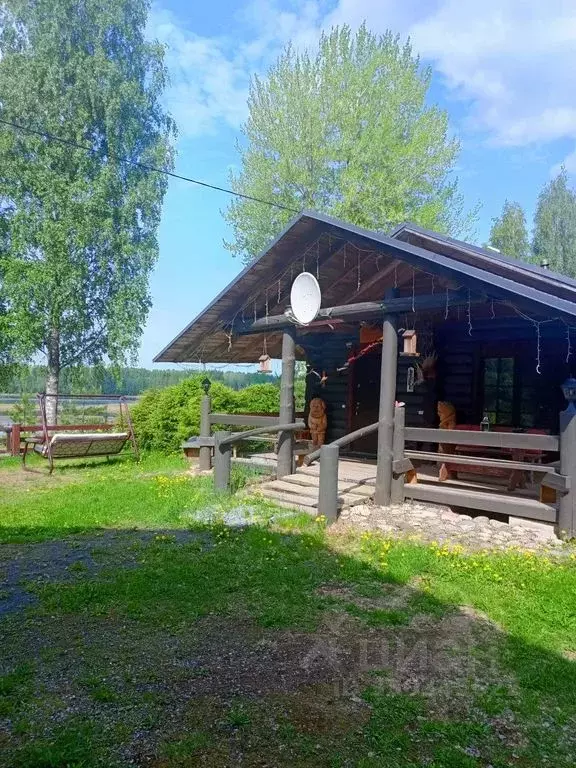 Дом в Ленинградская область, Лодейнопольский район, пос. Свирьстрой ... - Фото 1