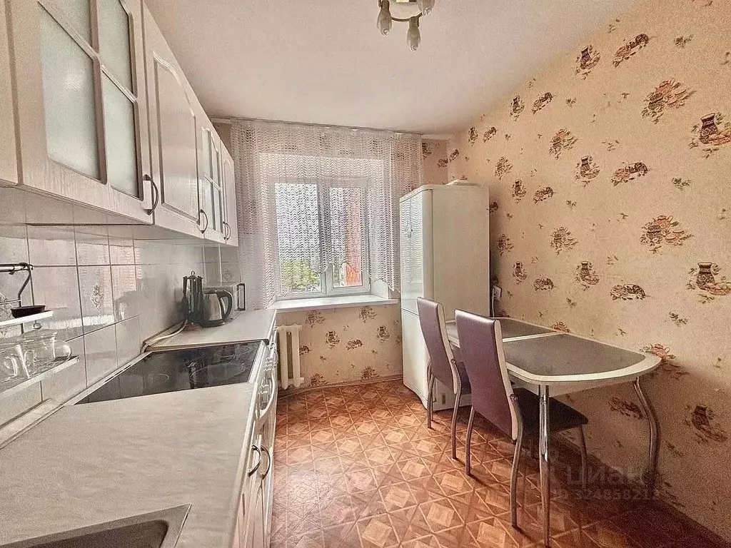 4-к кв. Тюменская область, Тюмень Сосьвинская ул., 47 (72.4 м) - Фото 1