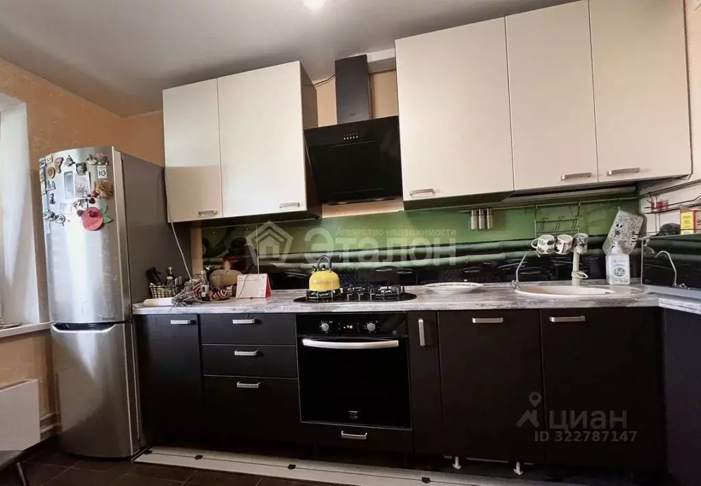 3-к кв. Волгоградская область, Волгоград ул. Тимирязева, 52 (70.1 м) - Фото 2