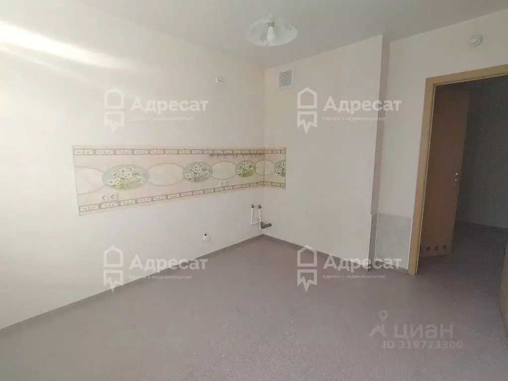 2-к кв. Волгоградская область, Волгоград ул. Академика Комарова, 74 ... - Фото 1