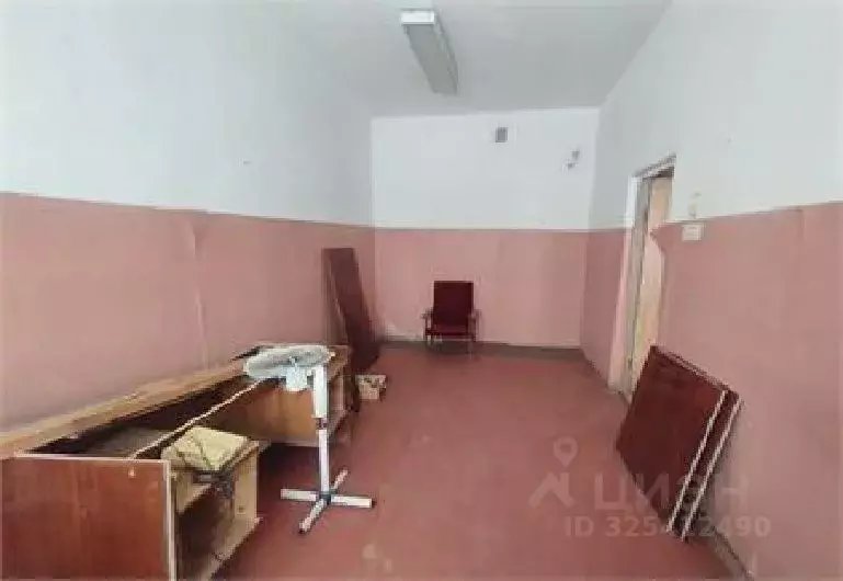 Помещение свободного назначения в Пермский край, Нытва ул. Карла ... - Фото 1