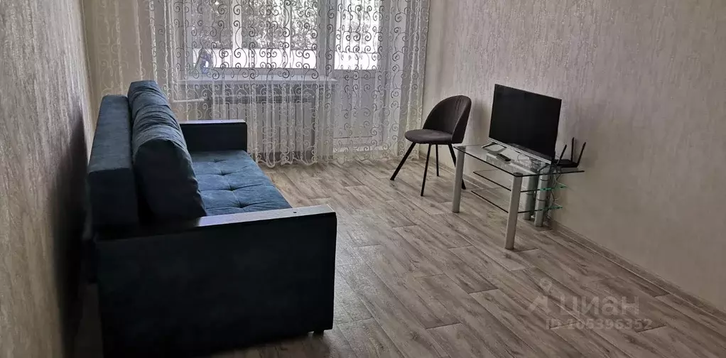 2-к кв. Пензенская область, Кузнецк Комсомольская ул., 13 (55.0 м) - Фото 1