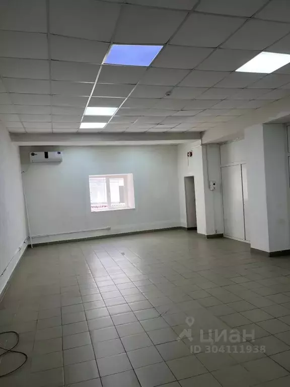 Помещение свободного назначения в Крым, Керчь ул. Карла Маркса, 24 (70 ... - Фото 2