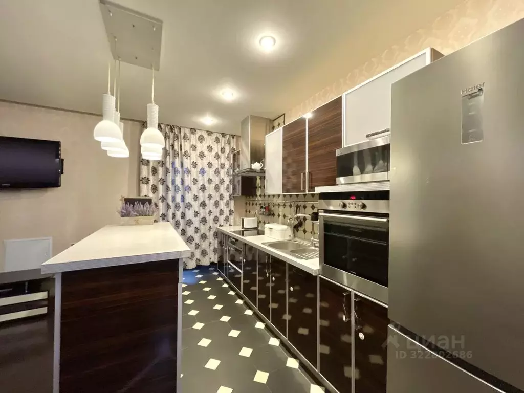 3-к кв. Омская область, Омск Почтовая ул., 6 (72.0 м) - Фото 2