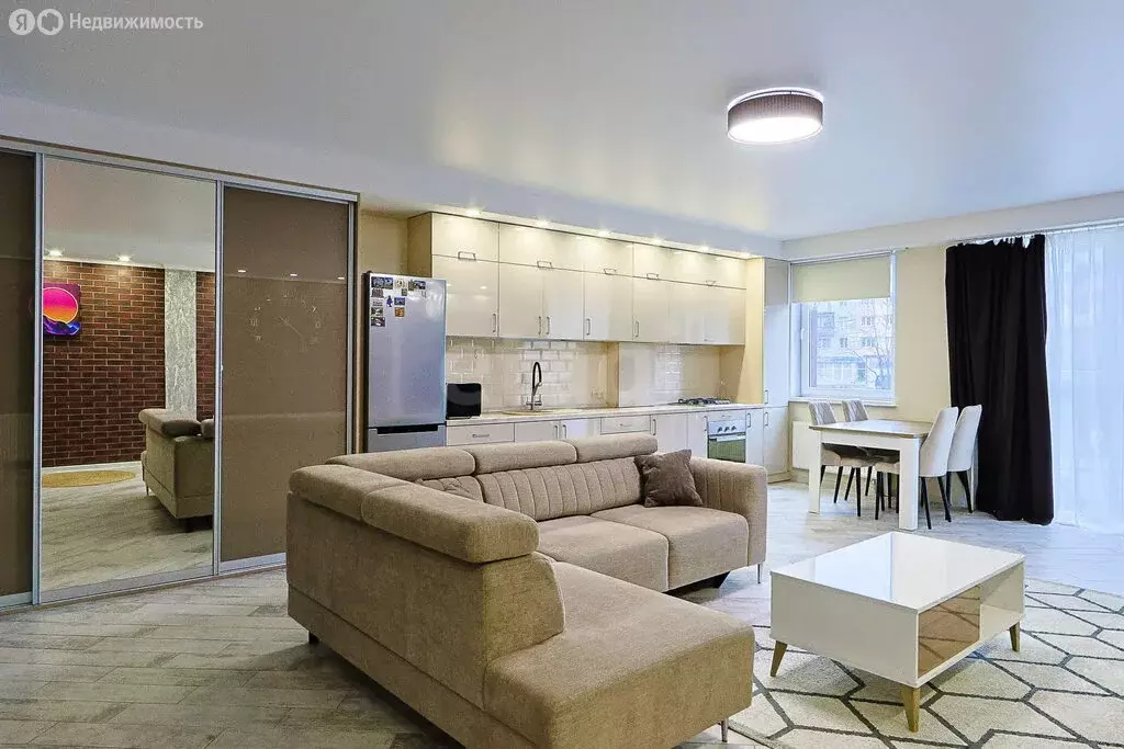 1-комнатная квартира: Калининград, улица Юрия Гагарина, 16В (61 м) - Фото 1