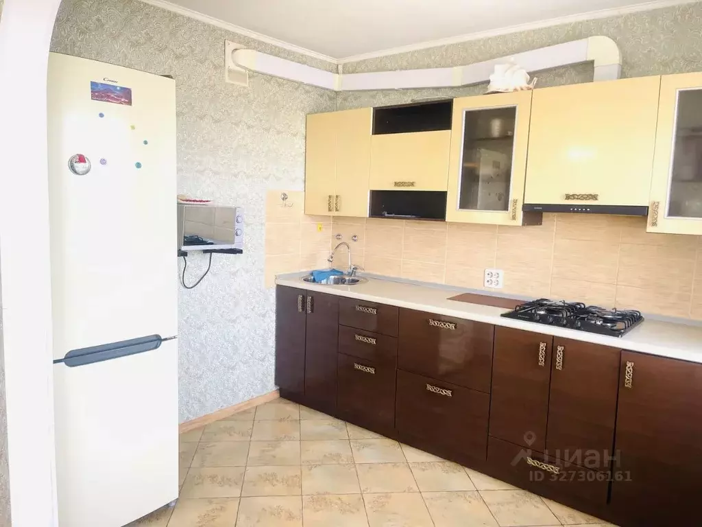 3-к кв. Астраханская область, Астрахань ул. Победы, 56 (64.3 м) - Фото 1