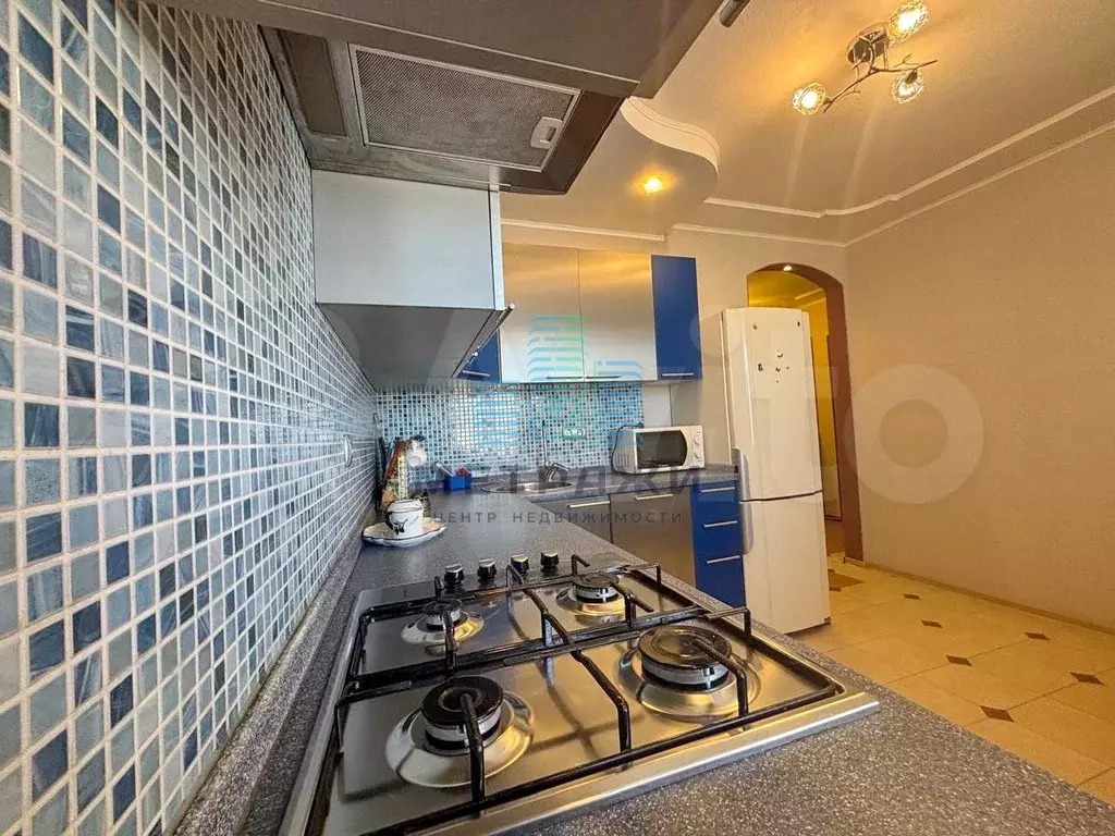 2-к. квартира, 63 м, 9/9 эт. - Фото 0