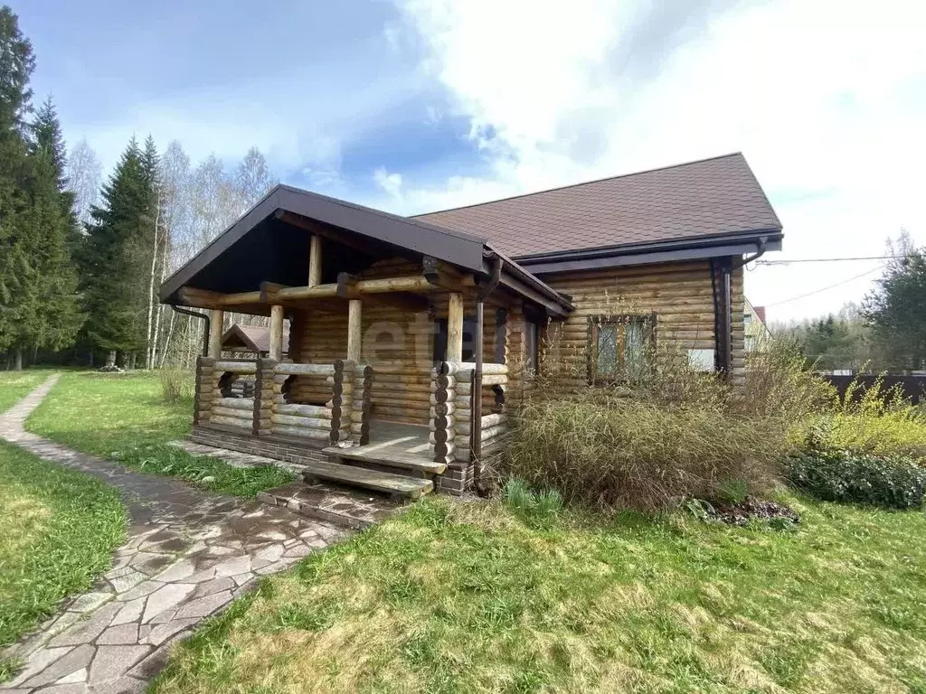Дом в Ленинградская область, Киришский район, Будогощское городское ... - Фото 0