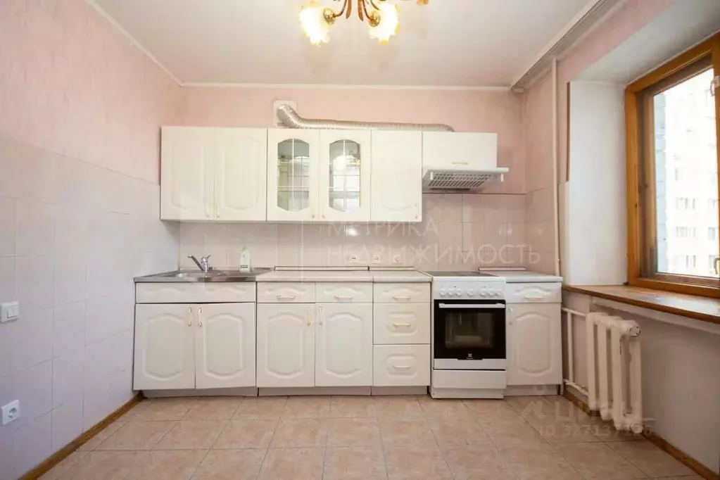 3-к кв. Тюменская область, Тюмень ул. Водников, 12 (75.9 м) - Фото 1