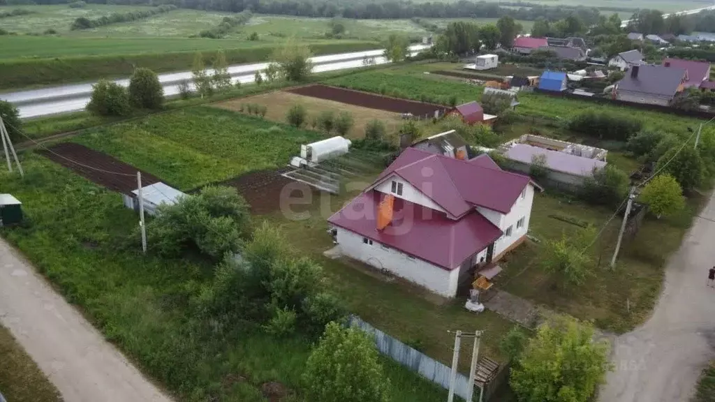Дом в Марий Эл, Медведевский район, Кузнецовское с/пос, с. Кузнецово ... - Фото 1