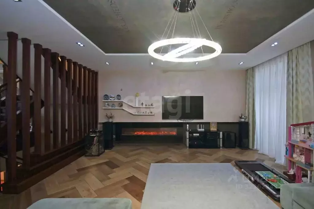 Таунхаус в Омская область, Омск Старгород мкр, ул. Тютчева, 7 (294 м) - Фото 1