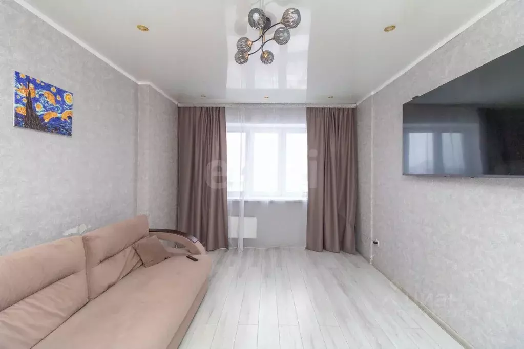 2-к кв. Тюменская область, Тюмень Магаданская ул., 13 (59.3 м) - Фото 1