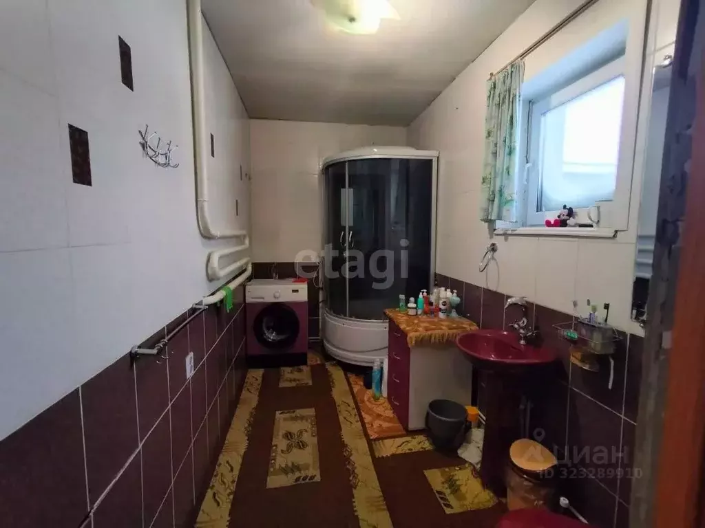 Дом в Кемеровская область, Березовский Утренняя ул. (270 м) - Фото 1