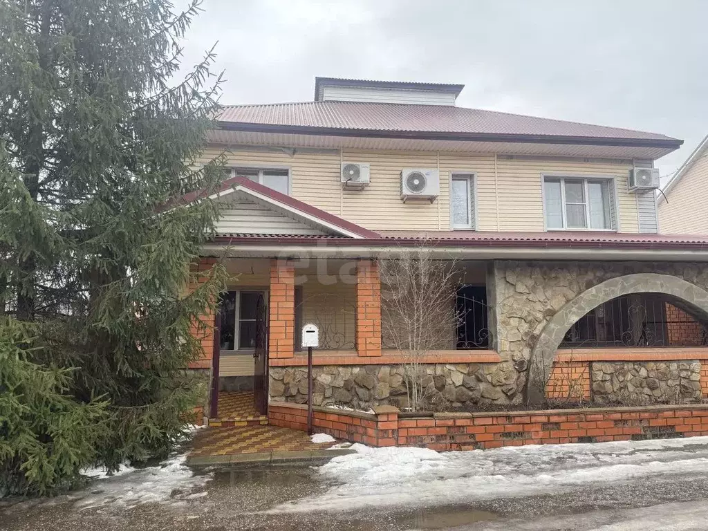 Дом в Краснодарский край, Ейск ул. Щорса (241 м) - Фото 1