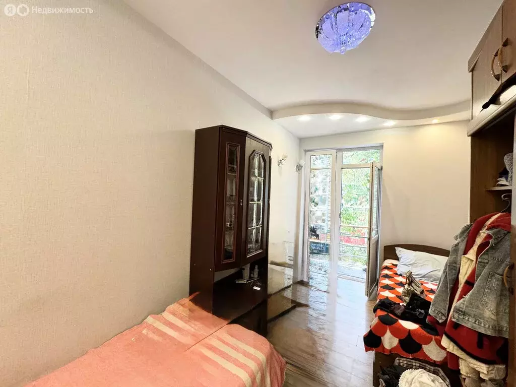 1к в 3-комнатной квартире (12 м) - Фото 0