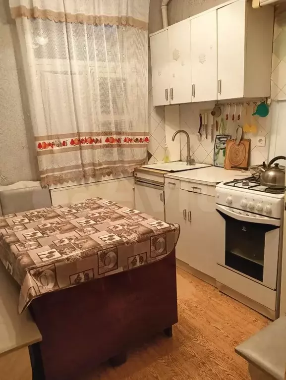 3-к. квартира, 60м, 1/3эт. - Фото 0