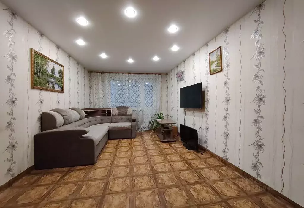 4-к кв. Красноярский край, Березовка пгт ул. Маяковского, 19 (91.0 м) - Фото 1