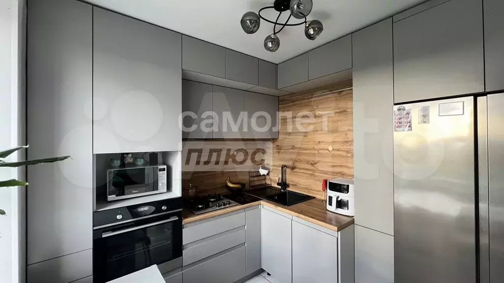 1-к. квартира, 39 м, 8/8 эт. - Фото 0
