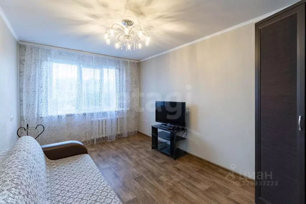 2-к кв. Тюменская область, Тюмень ул. Елизарова, 49 (53.2 м) - Фото 0